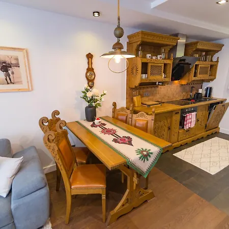 Sniezna Lapa Apartment